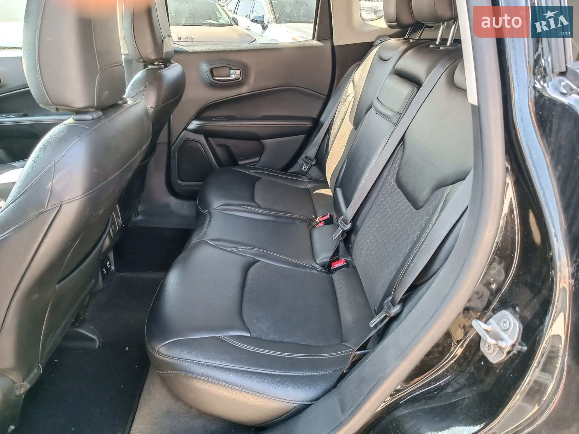 2017 Jeep Compass - мініатюра 13