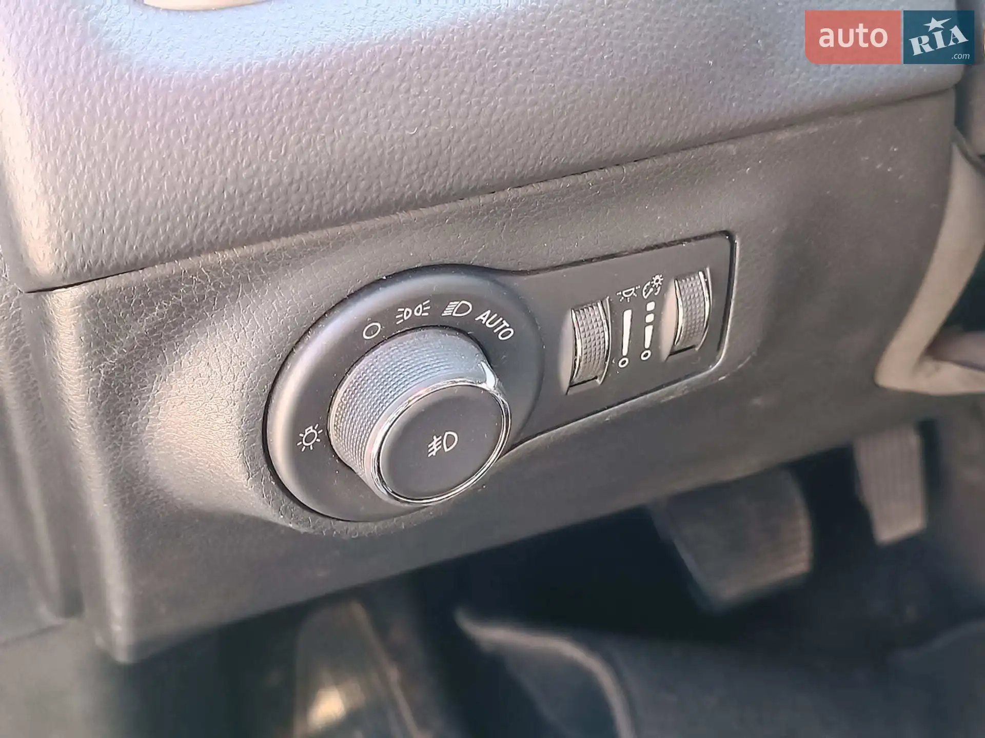 2017 Jeep Compass - мініатюра 25