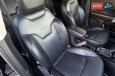 Внедорожник / Кроссовер Jeep Compass 2018 в 