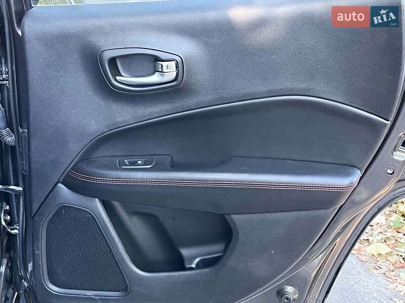 Внедорожник / Кроссовер Jeep Compass 2018 в Киеве фото 27 Внедорожник / Кроссовер Jeep Compass 2018 в Киеве