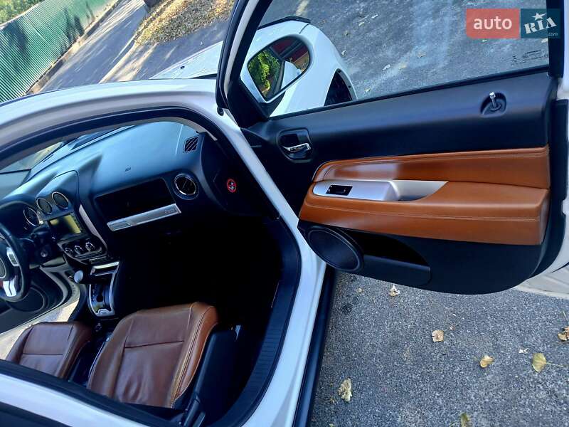 Внедорожник / Кроссовер Jeep Compass 2013 в Киеве