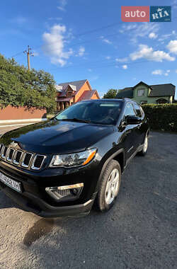 Внедорожник / Кроссовер Jeep Compass 2018 в 