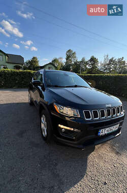 Внедорожник / Кроссовер Jeep Compass 2018 в 