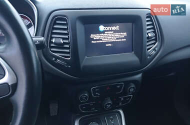 Внедорожник / Кроссовер Jeep Compass 2017 в 