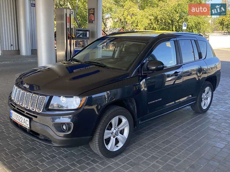 Внедорожник / Кроссовер Jeep Compass 2013 в 