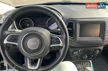 Внедорожник / Кроссовер Jeep Compass 2019 в 