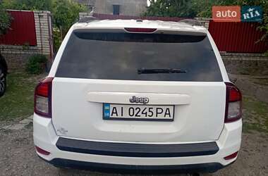 Внедорожник / Кроссовер Jeep Compass 2015 в 