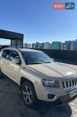 Внедорожник / Кроссовер Jeep Compass 2016 в 