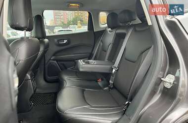 Внедорожник / Кроссовер Jeep Compass 2018 в 