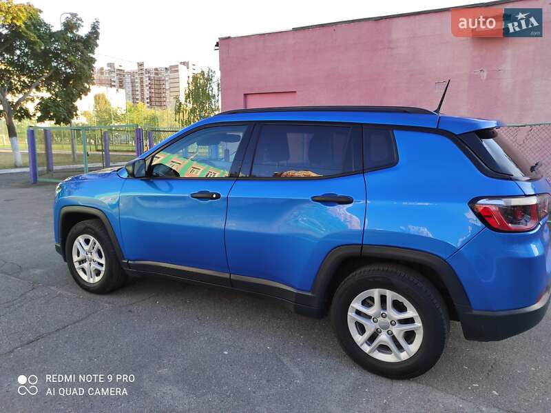 Внедорожник / Кроссовер Jeep Compass 2017 в Киеве