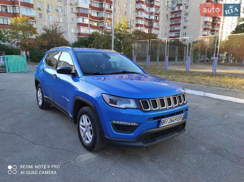 Внедорожник / Кроссовер Jeep Compass 2017 в Киеве