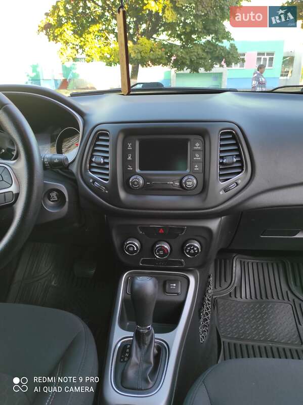 Внедорожник / Кроссовер Jeep Compass 2017 в Киеве