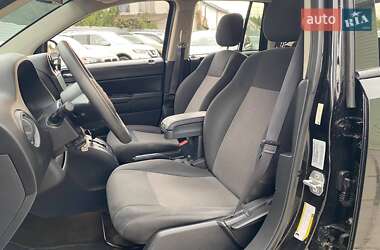 Внедорожник / Кроссовер Jeep Compass 2015 в 