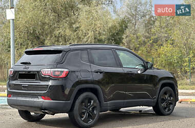 Внедорожник / Кроссовер Jeep Compass 2019 в 