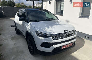 Внедорожник / Кроссовер Jeep Compass 2022 в 