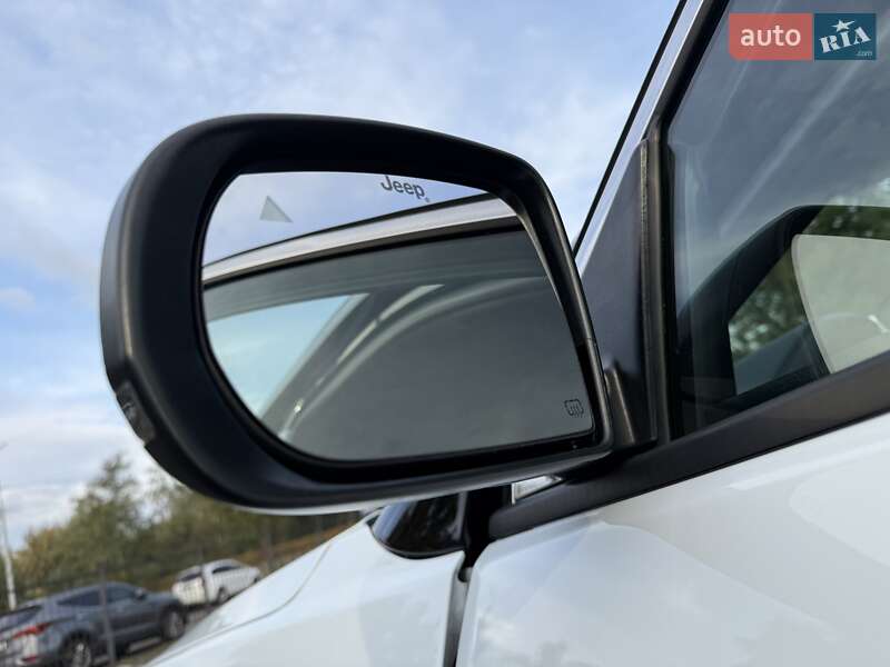 Внедорожник / Кроссовер Jeep Compass 2024 в Киеве