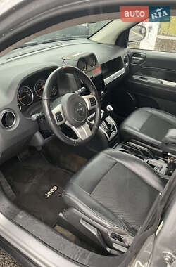 Внедорожник / Кроссовер Jeep Compass 2016 в 