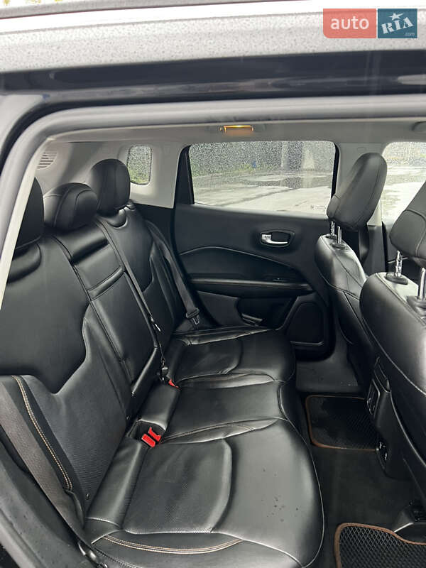 Внедорожник / Кроссовер Jeep Compass 2017 в Черновцах