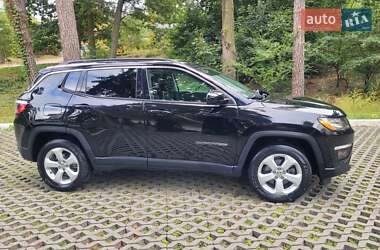 Внедорожник / Кроссовер Jeep Compass 2018 в 