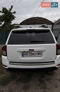 Внедорожник / Кроссовер Jeep Compass 2015 в 