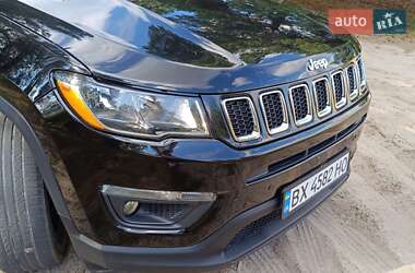 Внедорожник / Кроссовер Jeep Compass 2017 в 