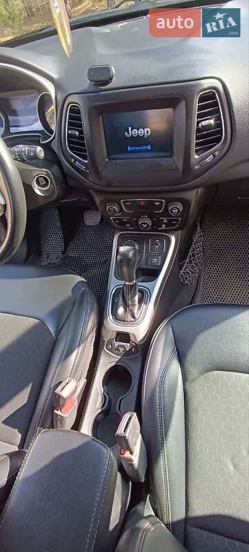Внедорожник / Кроссовер Jeep Compass 2017 в Славуте