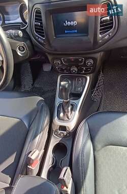 Внедорожник / Кроссовер Jeep Compass 2017 в 