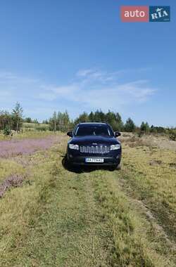 Внедорожник / Кроссовер Jeep Compass 2015 в 