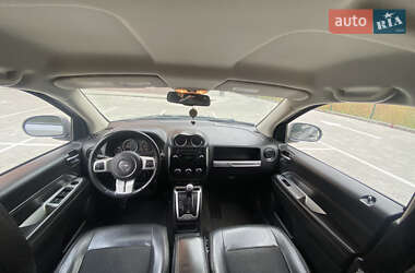 Внедорожник / Кроссовер Jeep Compass 2014 в 