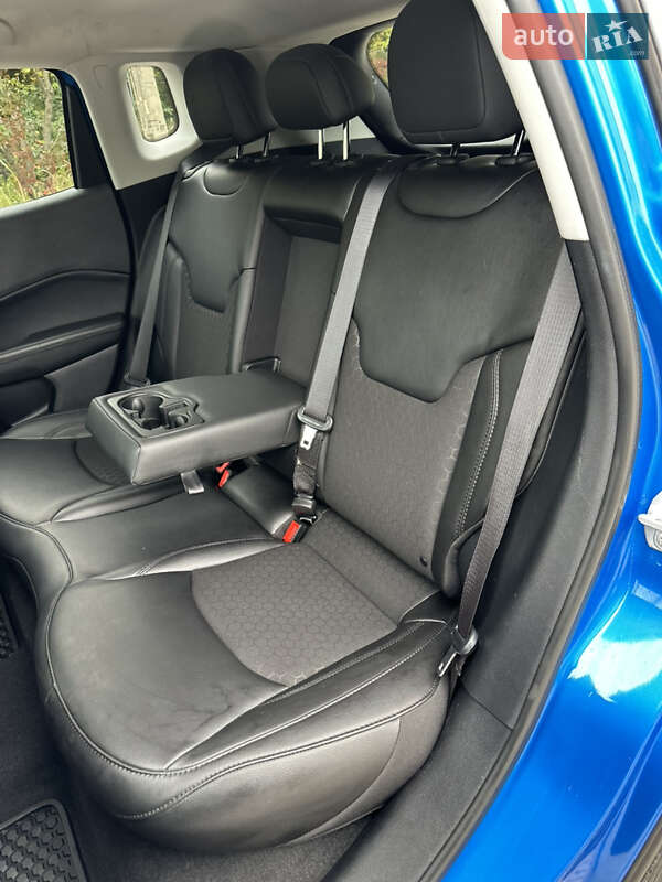 Внедорожник / Кроссовер Jeep Compass 2020 в Киеве