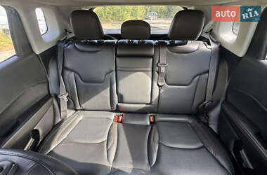 Внедорожник / Кроссовер Jeep Compass 2017 в 
