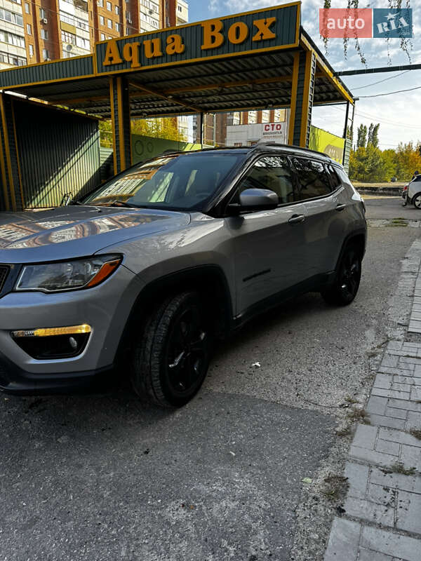 Внедорожник / Кроссовер Jeep Compass 2018 в Змиеве