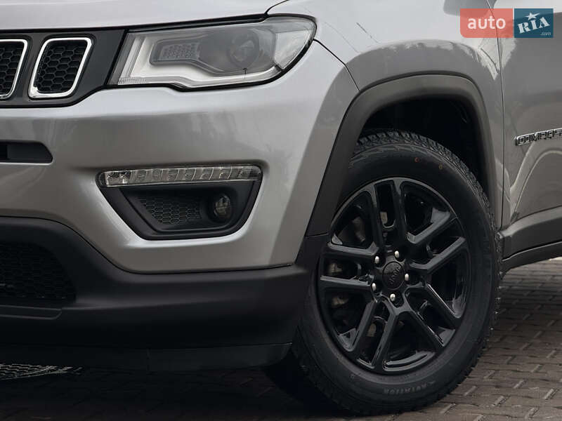 Внедорожник / Кроссовер Jeep Compass 2020 в Киеве
