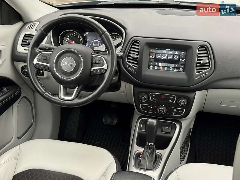 Внедорожник / Кроссовер Jeep Compass 2020 в Киеве