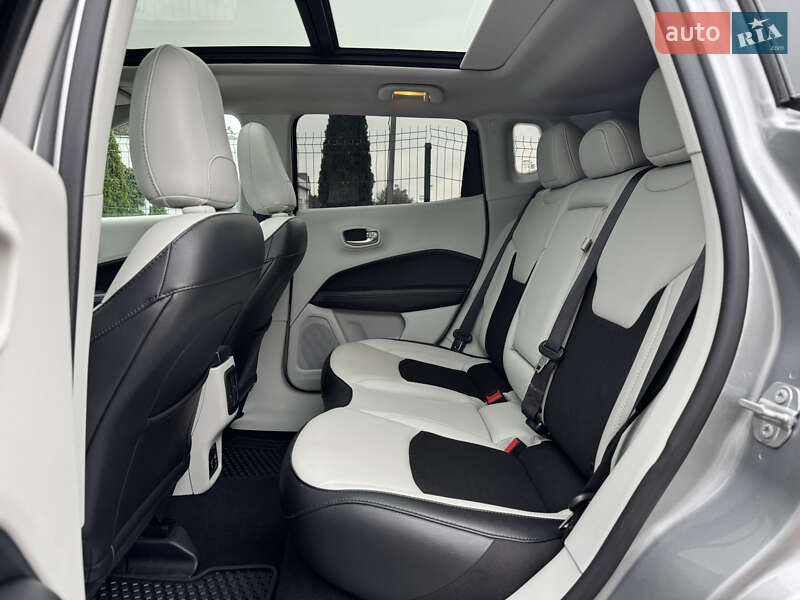 Внедорожник / Кроссовер Jeep Compass 2020 в Киеве