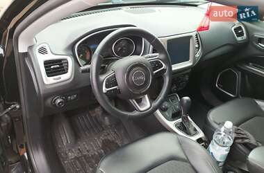 Внедорожник / Кроссовер Jeep Compass 2017 в 