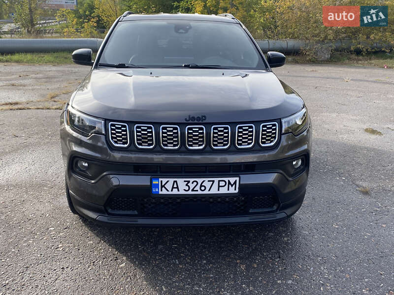 Внедорожник / Кроссовер Jeep Compass 2022 в Киеве
