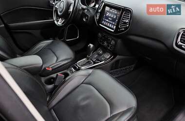 Внедорожник / Кроссовер Jeep Compass 2019 в 