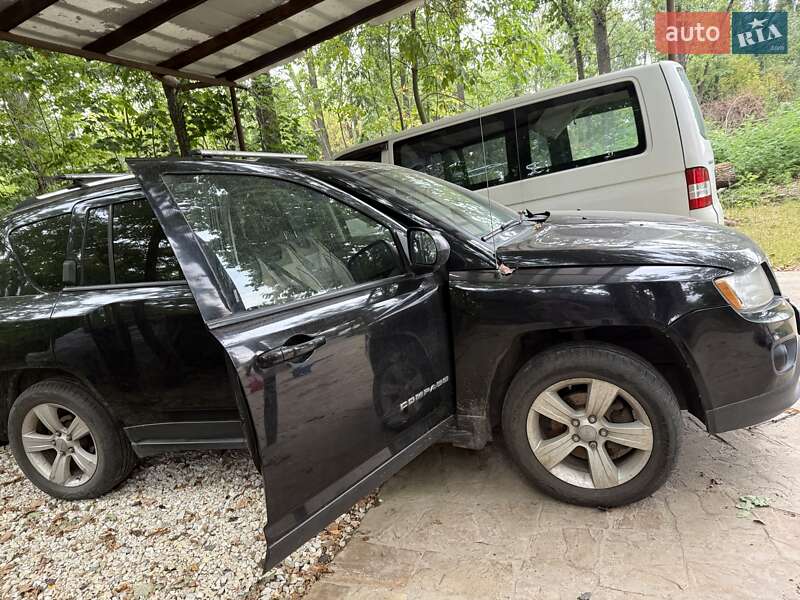 Позашляховик / Кросовер Jeep Compass 2012 в Києві