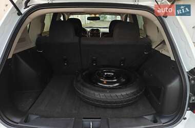 Внедорожник / Кроссовер Jeep Compass 2014 в 
