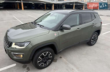 Внедорожник / Кроссовер Jeep Compass 2020 в 