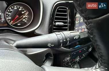 Внедорожник / Кроссовер Jeep Compass 2019 в 