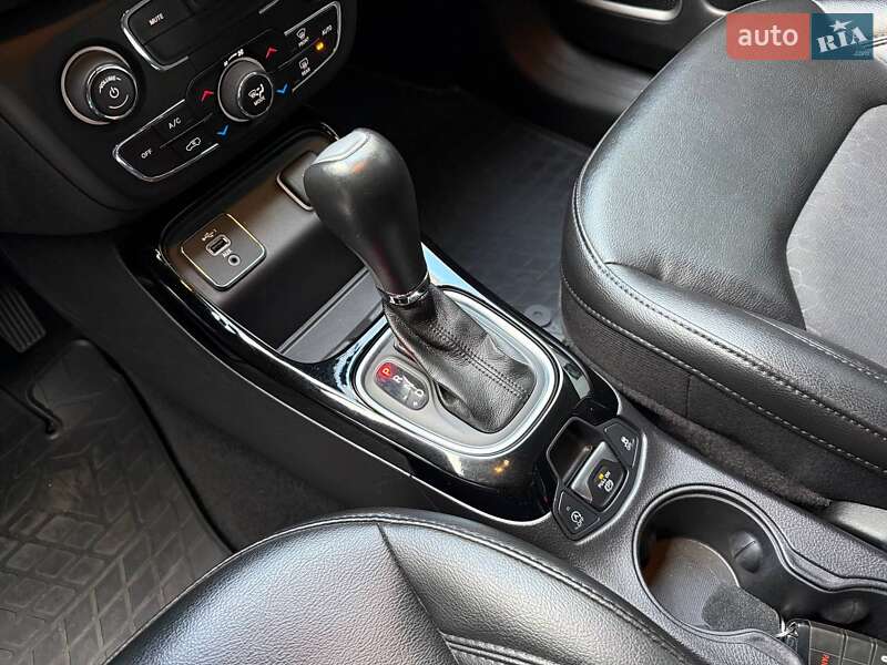 Позашляховик / Кросовер Jeep Compass 2019 в Києві фото 24 Позашляховик / Кросовер Jeep Compass 2019 в Києві