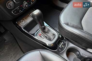Внедорожник / Кроссовер Jeep Compass 2019 в 