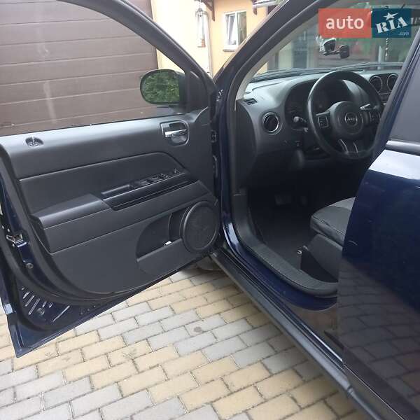 Внедорожник / Кроссовер Jeep Compass 2016 в Ивано-Франковске