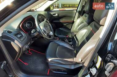 Внедорожник / Кроссовер Jeep Compass 2017 в 