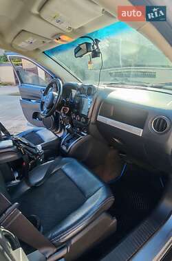 Внедорожник / Кроссовер Jeep Compass 2014 в 