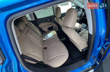 Внедорожник / Кроссовер Jeep Compass 2018 в 