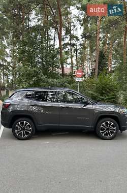 Внедорожник / Кроссовер Jeep Compass 2023 в 