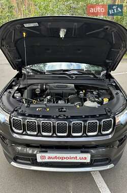 Внедорожник / Кроссовер Jeep Compass 2023 в 